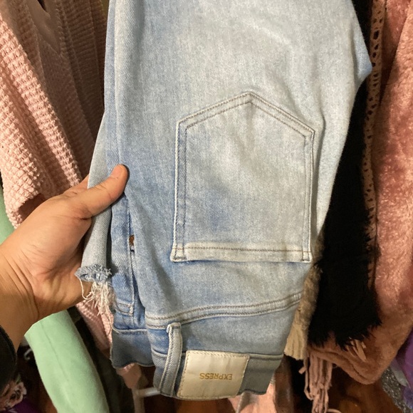 Express 0 - Picture 1 of 1